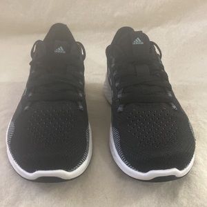 Adidas Bounce  Fluid Running Shoe  Flo 2.0.        Womens  US 6.5  ART 6X8286